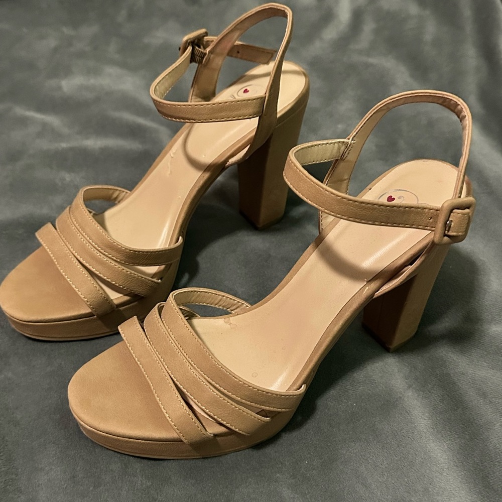 size 8 skin tone heels